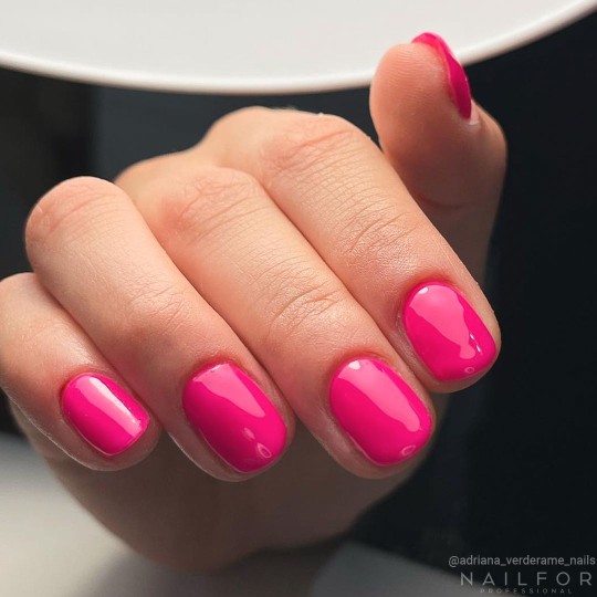 Esmalte de uñas semipermanente color: Chic ESMALTE DE UÑAS SEMIPERMANENTE - 457 Fluo Nailfor por 7,99 € 2