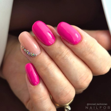 Semipermanente smalto colore per unghie: CHIC SMALTO SEMIPERMANENTE - 230 Nailfor 7,99 €