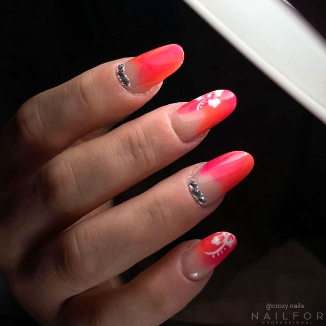 Semipermanente smalto colore per unghie: FANTASY Smalto Gel Semipermanente - 166FAN Nailfor 6,99 €