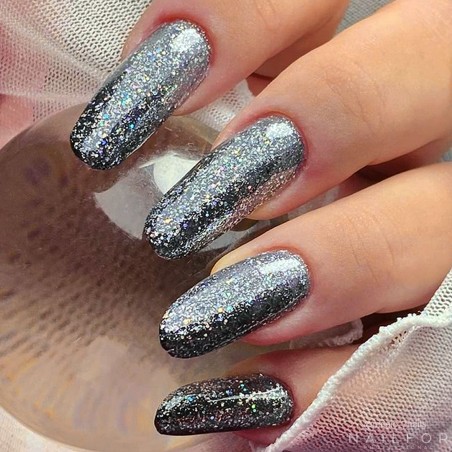 Esmalte de uñas semipermanente color: Fantasy Platinum Esmalte Gel semipermanente en gel - 02P Nailfor 7,99 €