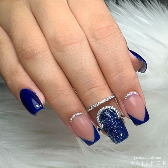 Vernis à ongles semi-permanent couleur : Chic SEMI-PERMANENT NAIL POLISH - 483 Nailfor 7,99 € 2