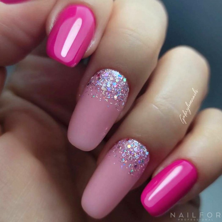 Esmalte de uñas semipermanente color: Chic ESMALTE DE UÑAS SEMIPERMANENTE - 464 Nailfor 7,99 €