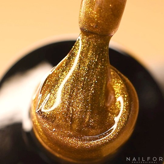 Semi-permanent nail polish color: Cat eye 5d - 79 Nailfor €11.99 2