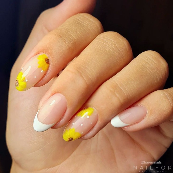 Semi-permanent nail polish color: Chic SEMI-PERMANENT NAIL POLISH - 531 Nailfor €7.99