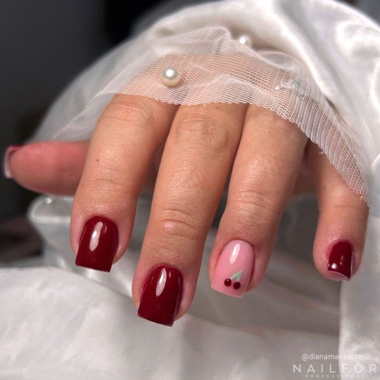 Semi-permanent nail polish color: Chic SEMI-PERMANENT NAIL POLISH - 519 Nailfor €7.99 2