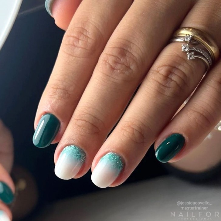 Semipermanente smalto colore per unghie: FANTASY PLATINUM Smalto Gel Semipermanente - 12P Nailfor 7,99 €
