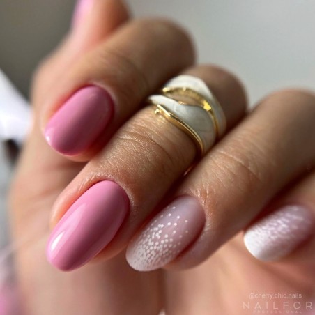 Semi-permanent nail polish color: Chic SEMI-PERMANENT NAIL POLISH - 489 Nailfor €7.99