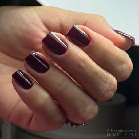 Semi-permanent nail polish color: Chic SEMI-PERMANENT NAIL POLISH - 422 Nailfor €7.99