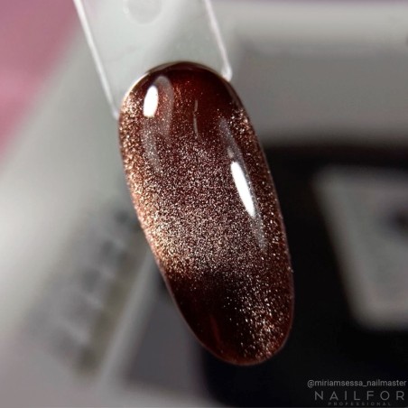 Semi-permanent nail polish color: New Cat eye 5d 45 Satin Nailfor €11.99 Semi-permanent nail polish color: New Cat eye 5d 45 Satin Nailfor €11.99