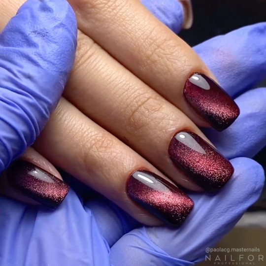 Semi-permanent nail polish color: New Cat eye 5d 47 Merlot Nailfor €11.99 2