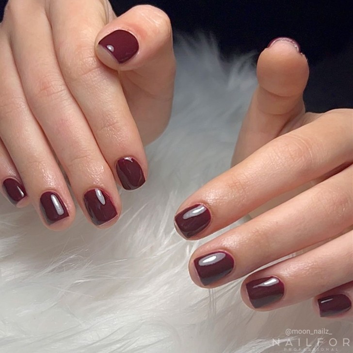 Semi-permanent nail polish color: Fantasy Semi-permanent Gel Polish - 198FAN Nailfor €6.99