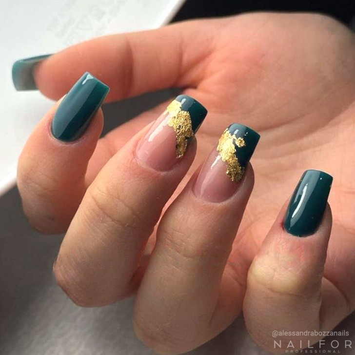 Vernis à ongles semi-permanent couleur : Chic SEMI-PERMANENT NAIL POLISH - 365 Emerald Nailfor pour 7,99 €