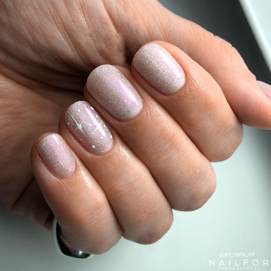 Semi-permanent nail polish color: Cat eye 5d Aurora - 62 Nailfor €11.99 2