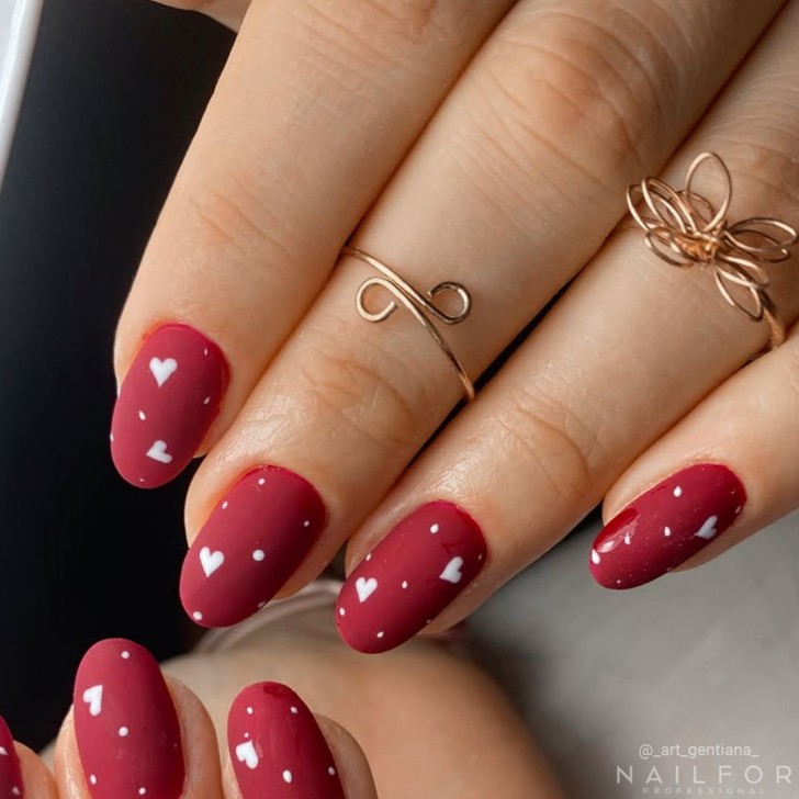 Semi-permanent nail polish color: Fantasy Semi-permanent Gel Polish - 060FAN Nailfor €6.99