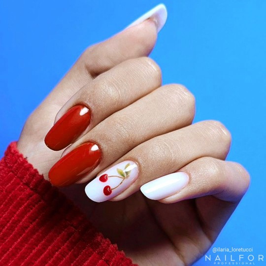 Semi-permanent nail polish color: Chic SEMI-PERMANENT NAIL POLISH - 227 Nailfor €7.99 2