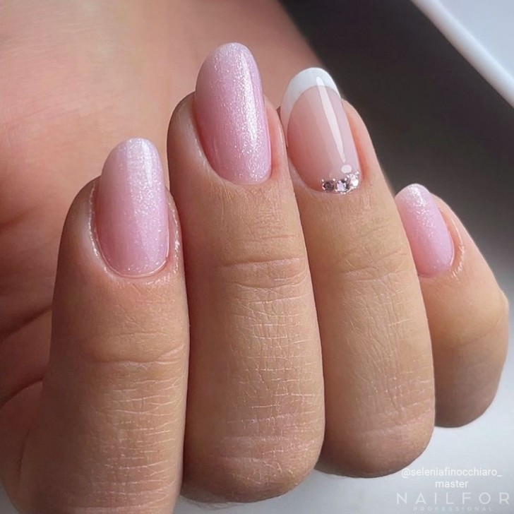 Semipermanente smalto colore per unghie: CHIC SMALTO SEMIPERMANENTE - 461 Nailfor 7,99 €