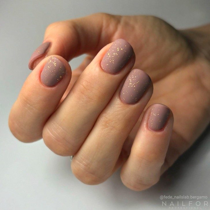 Semi-permanent nail polish color: Fantasy Semi-permanent Gel Polish - 249 Nailfor €6.99