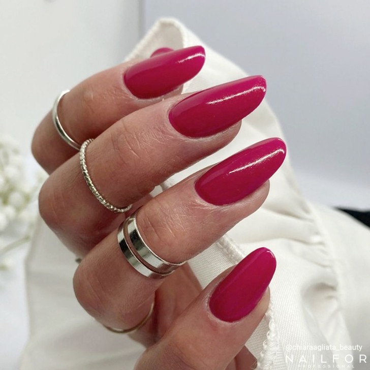 Vernis à ongles semi-permanent couleur : Chic SEMI-PERMANENT NAIL POLISH - 426 Nailfor 7,99 €