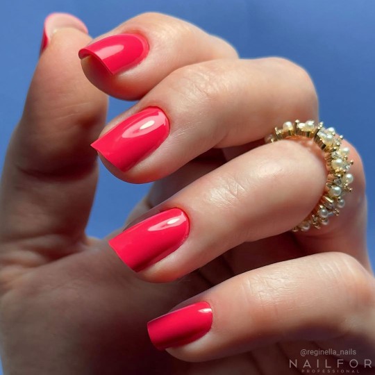 AURA SMALTO SEMIPERMANENTE - 126 Hot Pink 2