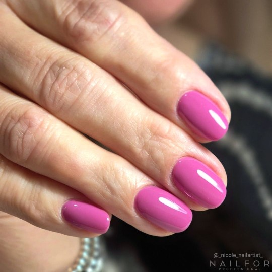 Semipermanente smalto colore per unghie: CHIC SMALTO SEMIPERMANENTE - 377 Nailfor 7,99 € 2