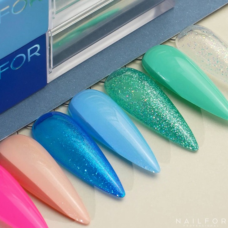 AURA SMALTO SEMIPERMANENTE - 070 Pineapple