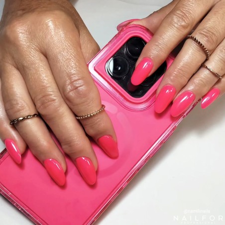 Semipermanente smalto colore per unghie: CHIC SMALTO SEMIPERMANENTE - 165 FLUO Nailfor 7,99 €