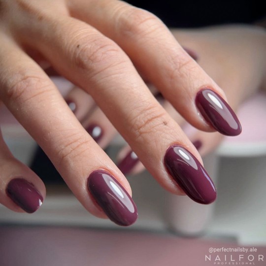 Semipermanente smalto colore per unghie: CHIC SMALTO SEMIPERMANENTE - 518 Nailfor 7,99 € 2