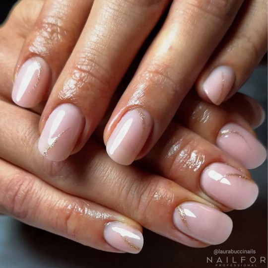 Esmalte de uñas semipermanente color: Fantasy Esmalte semipermanente Gel - 330 Nailfor 6,99 € 2