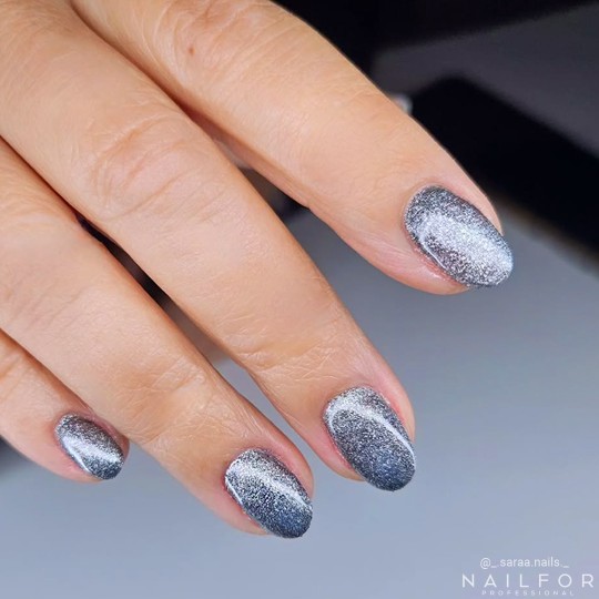 Semipermanente smalto colore per unghie: CHIC SMALTO SEMIPERMANENTE - 452 Nailfor 7,99 € 2