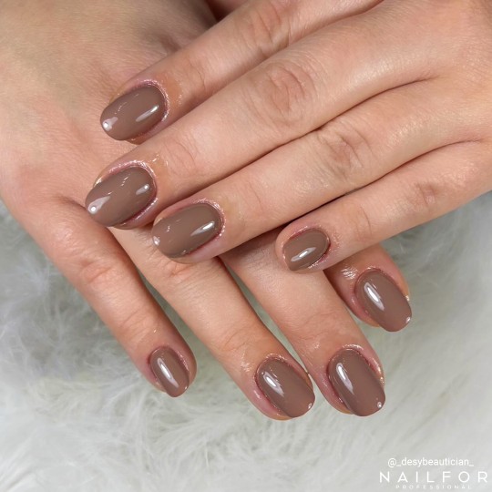 Semi-permanent nail polish color: Fantasy Semi-permanent Gel Polish - 547 Nailfor €6.99 2