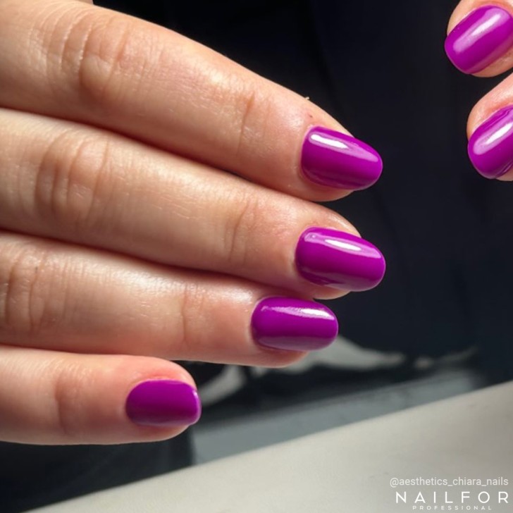 AURA SMALTO SEMIPERMANENTE - 142 Lilac