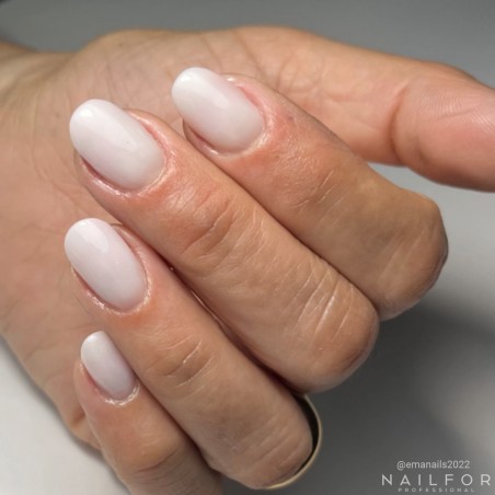 CHIC SEMI-PERMANENT NAIL POLISH - 504 Milky white
