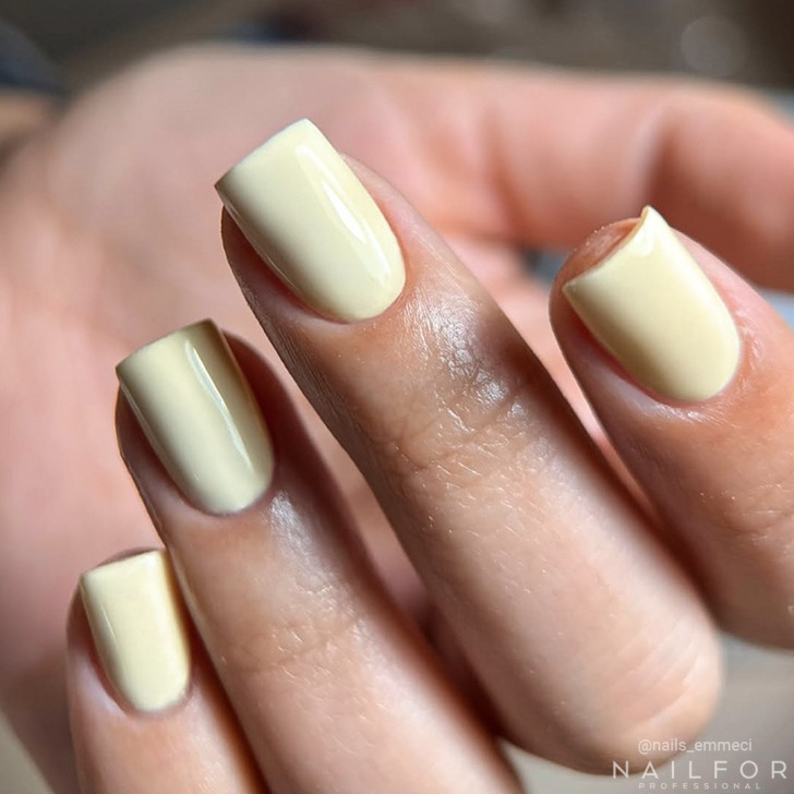 CHIC SEMI-PERMANENT NAIL POLISH - 539