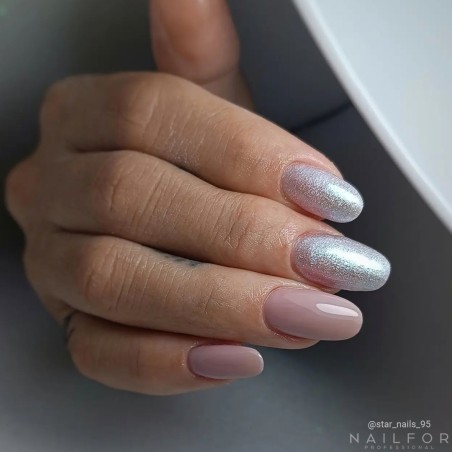 Semi-permanent nail polish color: Cat eye 5d Aurora - 61 Nailfor €11.99