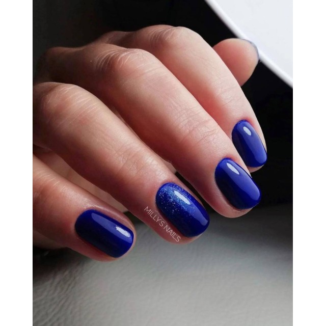 Semi-permanent nail polish color: Chic SEMI-PERMANENT NAIL POLISH - 004 Nailfor €7.99