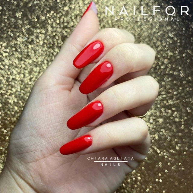 Esmalte de uñas semipermanente color: Chic ESMALTE DE UÑAS SEMIPERMANENTE - 043 Nailfor 7,99 €