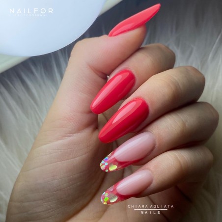 Semi-permanent nail polish color: Chic SEMI-PERMANENT NAIL POLISH - 044 Nailfor €7.99