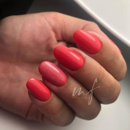 Esmalte de uñas semipermanente color: Chic ESMALTE DE UÑAS SEMIPERMANENTE - 080 CORAL Nailfor por 7,99 €