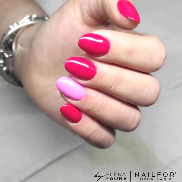 Semipermanente smalto colore per unghie: CHIC SMALTO SEMIPERMANENTE - 129 Nailfor 7,99 €