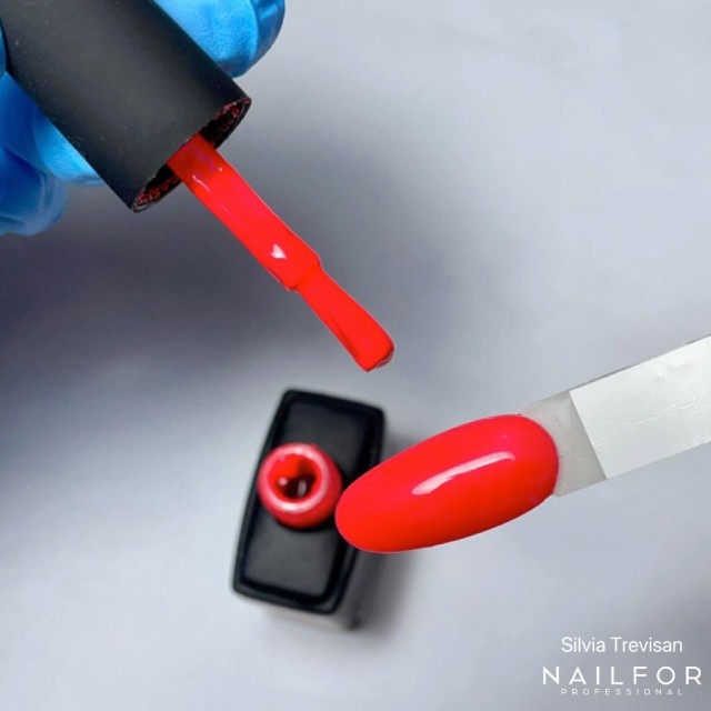 Semi-permanent nail polish color: Chic SEMI-PERMANENT NAIL POLISH - 166 Fluo Nailfor €7.99