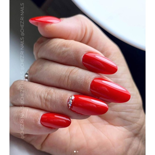 Semi-permanent nail polish color: Chic SEMI-PERMANENT NAIL POLISH - 203 Nailfor €7.99