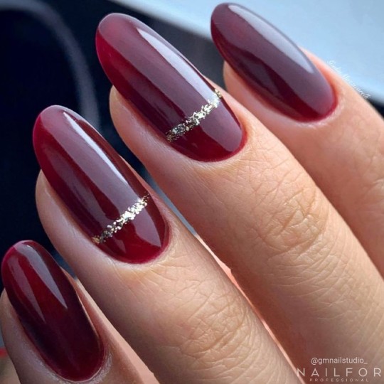 Semipermanente smalto colore per unghie: CHIC SMALTO SEMIPERMANENTE - 213 Nailfor 7,99 € 2
