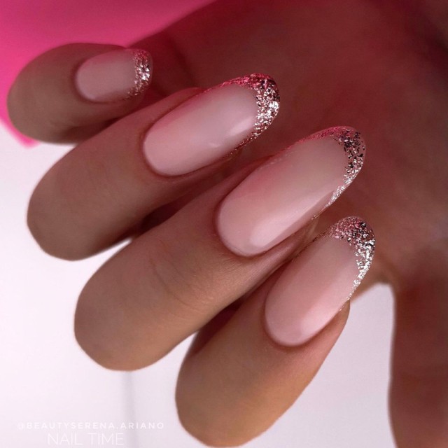 Semipermanente smalto colore per unghie: CHIC SMALTO SEMIPERMANENTE - 288 Rose Gold Scuro Glitter Nailfor 7,99 €