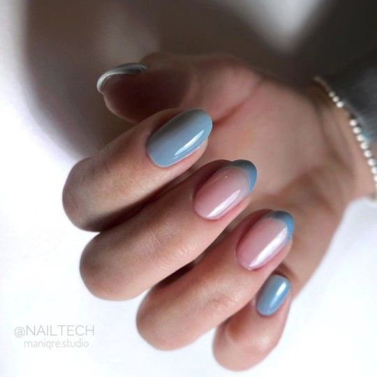 Semi-permanent nail polish color: Chic SEMI-PERMANENT NAIL POLISH - 332 Nailfor €7.99 2