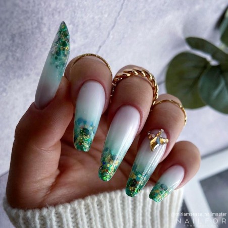 Vernis à ongles semi-permanent couleur : Chic SEMI-PERMANENT NAIL POLISH - 347 Nailfor 7,99 €