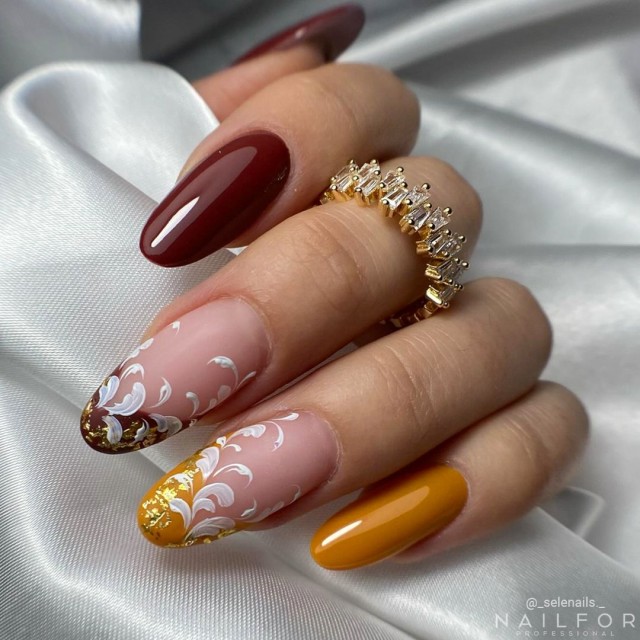 Semi-permanent nail polish color: Chic SEMI-PERMANENT NAIL POLISH - 362 Nailfor €7.99