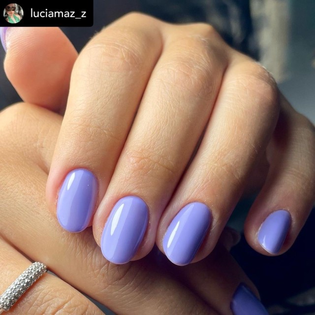 Semi-permanent nail polish color: Chic SEMI-PERMANENT NAIL POLISH - 431 Nailfor €7.99