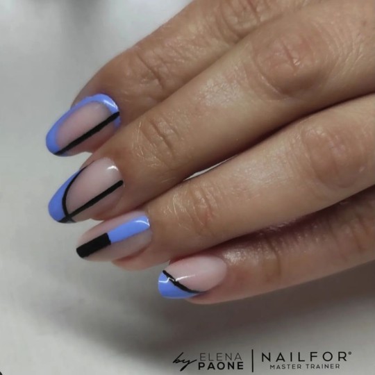 Semipermanente smalto colore per unghie: CHIC SMALTO SEMIPERMANENTE - 453 Nailfor 7,99 € 2